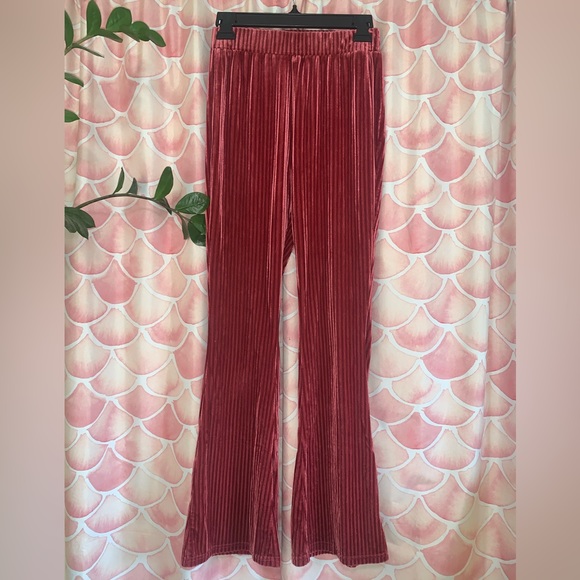 SHEIN Pants - SHEIN pink pleated tight fit flare pants